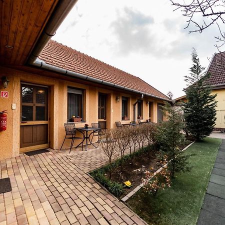 Estike Apartman ギュラ エクステリア 写真